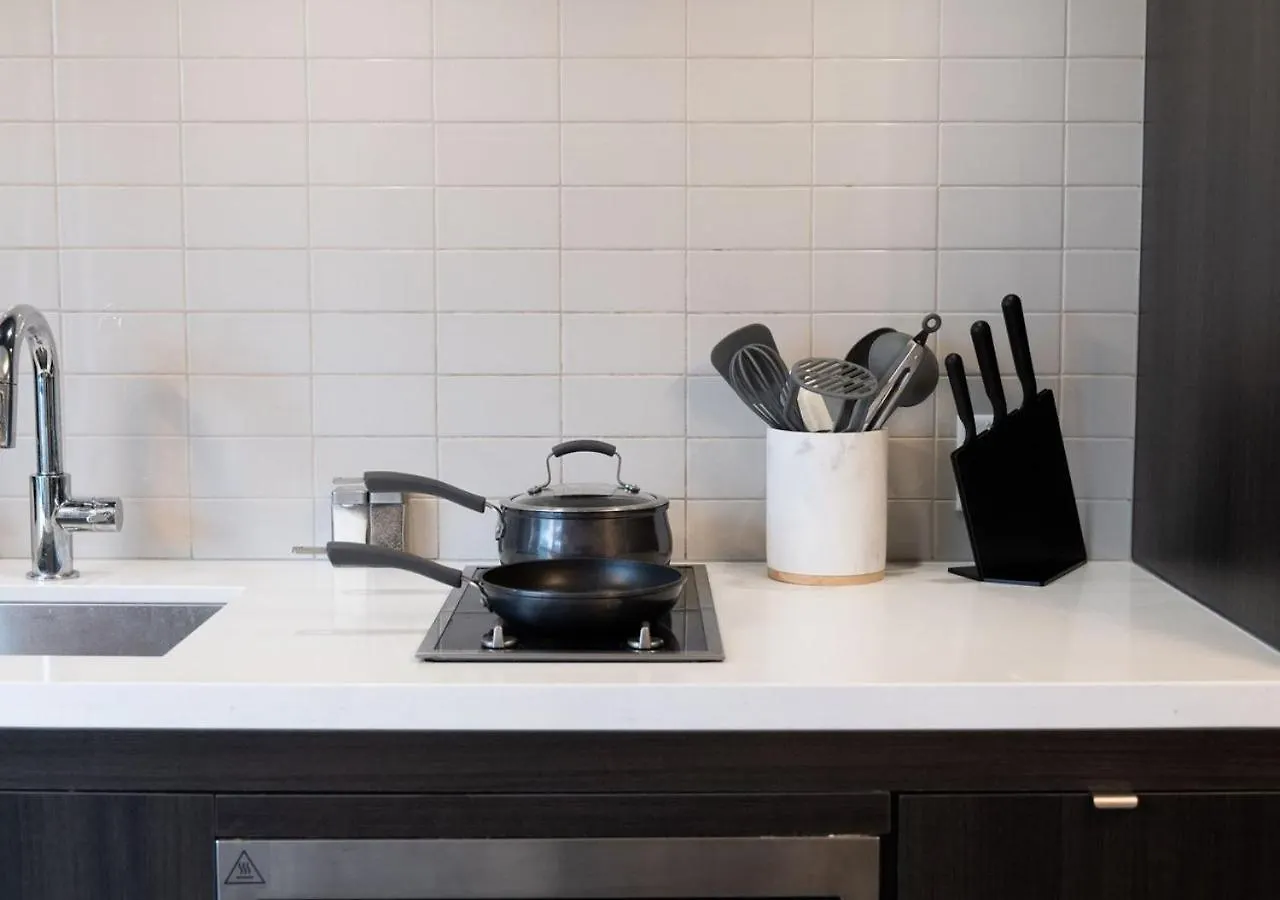 Apartment One Of Toronto S Finest 1Br Condo With A Wfh Setup