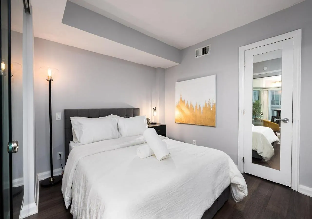 One Of Toronto S Finest 1Br Condo With A Wfh Setup Apartment