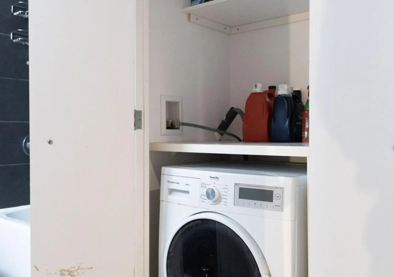 One Of Toronto S Finest 1Br Condo With A Wfh Setup Apartment