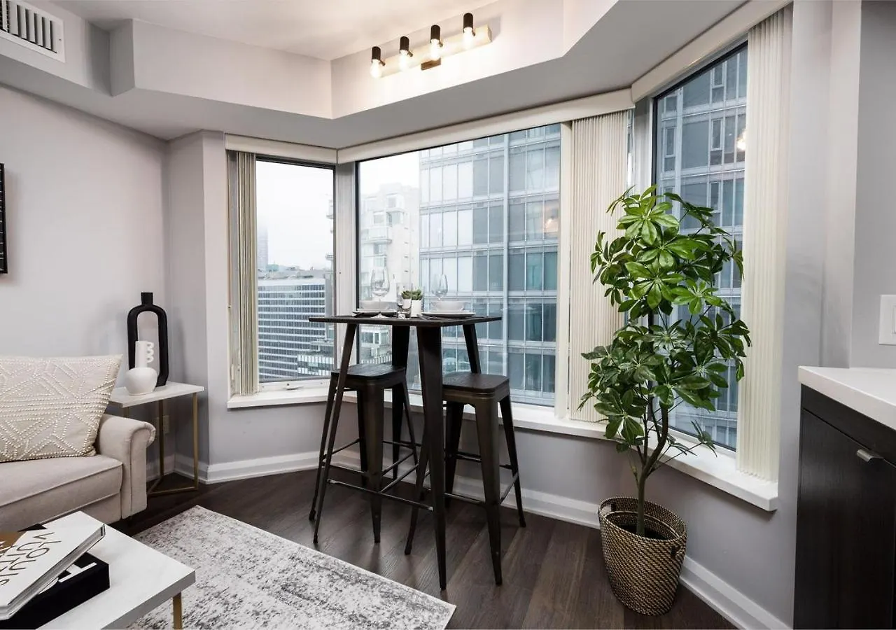One Of Toronto S Finest 1Br Condo With A Wfh Setup 0*,